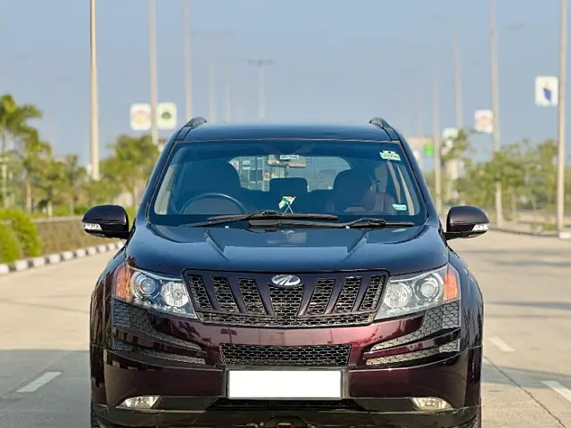 Used 2013 Mahindra XUV500 in Surat