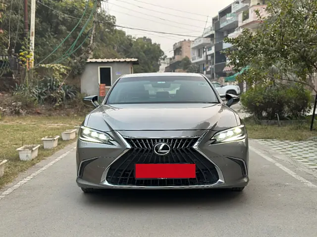 Used 2023 Lexus ES in Delhi