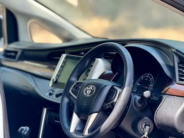 Used Toyota Innova Crysta [2016-2020] 2.4 G 7 STR [2016-2017] in Mohali