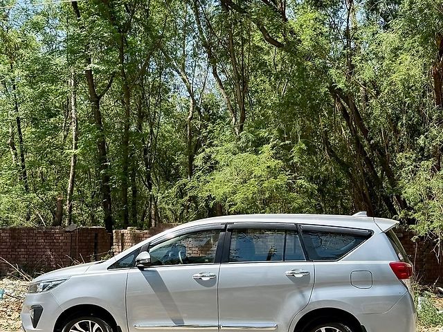 Used Toyota Innova Crysta [2016-2020] 2.4 G 7 STR [2016-2017] in Mohali