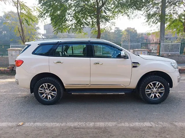 Used Ford Endeavour [2016-2019] Titanium 2.2 4x2 AT [2016-2018] in Delhi