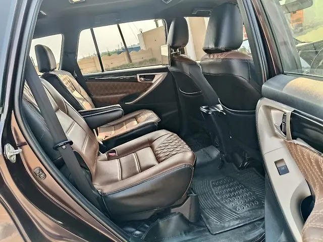 Used Toyota Innova Crysta [2016-2020] 2.7 GX AT 8 STR [2016-2020] in Bhubaneswar