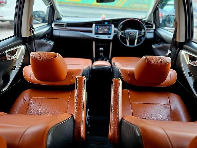 Used Toyota Innova Crysta [2016-2020] 2.4 VX 7 STR [2016-2020] in Agra
