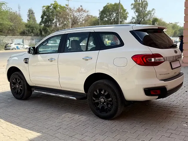 Used Ford Endeavour Titanium 2.0 4x2 AT in Gurgaon