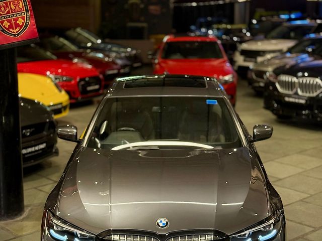 Used BMW 3 Series 330i M Sport Dark in Delhi