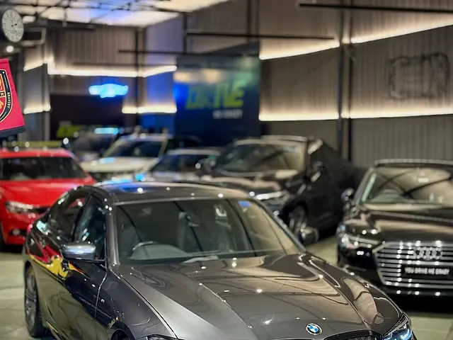 Used BMW 3 Series 330i M Sport Dark in Delhi