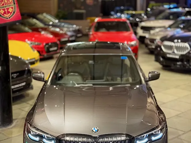 Used BMW 3 Series 330i M Sport Dark in Delhi