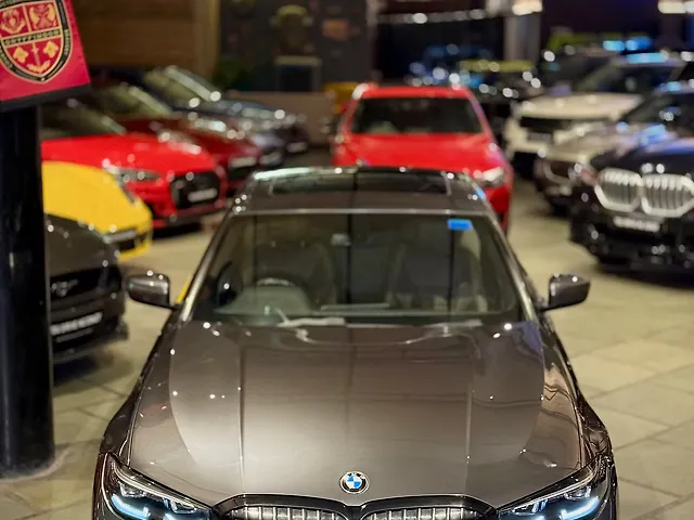 Used BMW 3 Series 330i M Sport Dark in Delhi