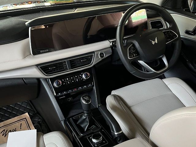 Used Mahindra XUV700 AX 5 Diesel MT 7 STR [2021] in Lucknow
