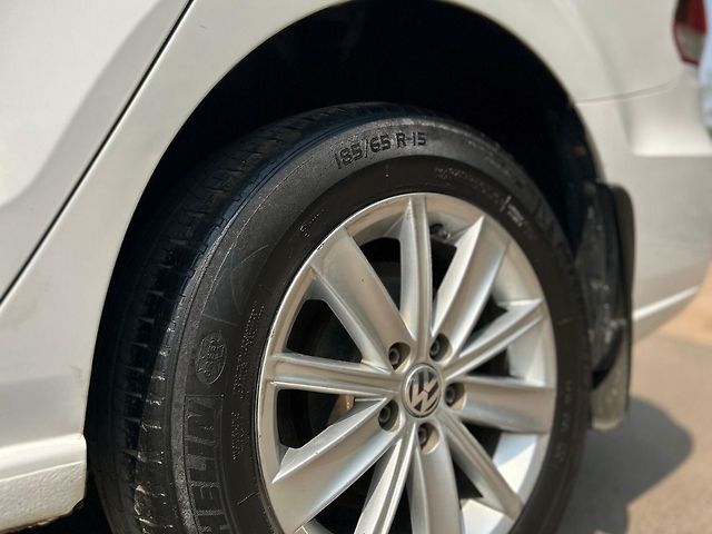 Used Volkswagen Vento Highline 1.2 (P) AT in Vadodara