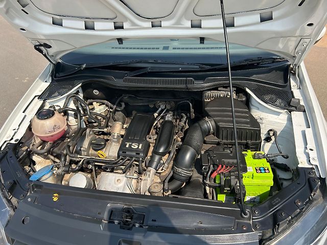 Used Volkswagen Vento Highline 1.2 (P) AT in Vadodara