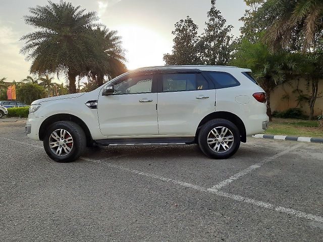 Used Ford Endeavour [2016-2019] Titanium 3.2 4x4 AT in Mohali