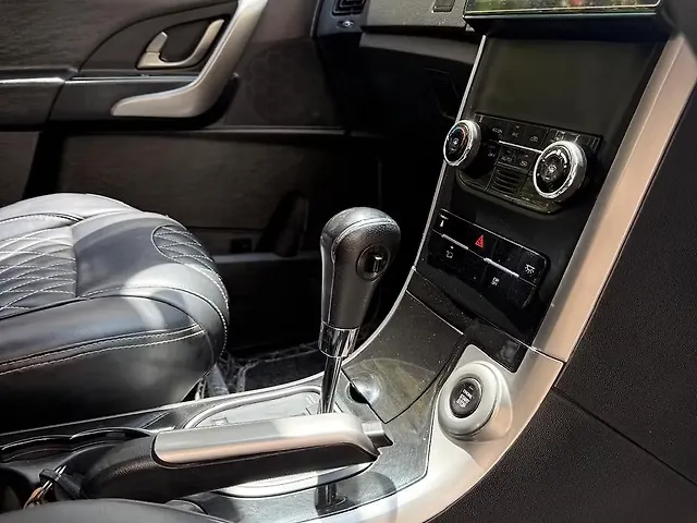 Used Mahindra XUV500 W7 AT [2018-2020] in Delhi