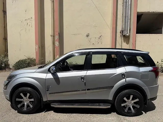 Used Mahindra XUV500 W7 AT [2018-2020] in Delhi