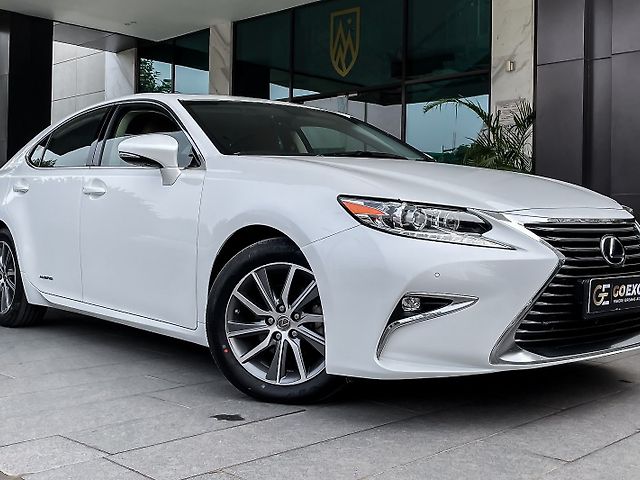 Used Lexus ES [2017-2018] 300h in Gurgaon