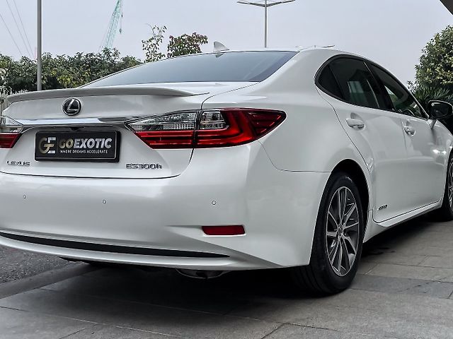 Used Lexus ES [2017-2018] 300h in Gurgaon