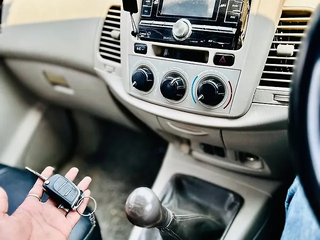 Used Toyota Innova [2012-2013] 2.5 G 7 STR BS-IV in Lucknow