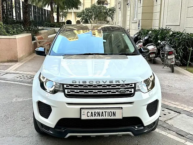 Used 2019 Land Rover Discovery in Delhi