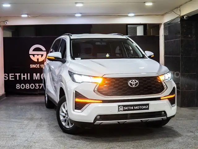 Used 2025 Toyota Innova Hycross in Delhi