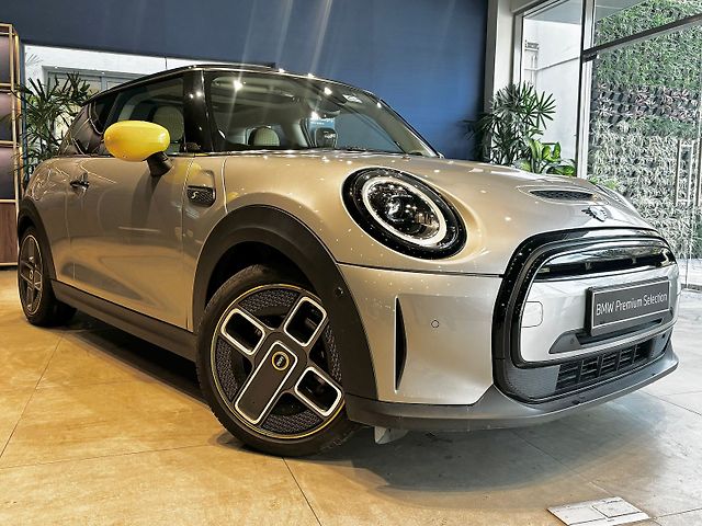 Used 2023 MINI Cooper SE in Kolkata