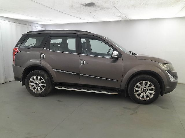 Used Mahindra XUV500 [2015-2018] W10 in Indore