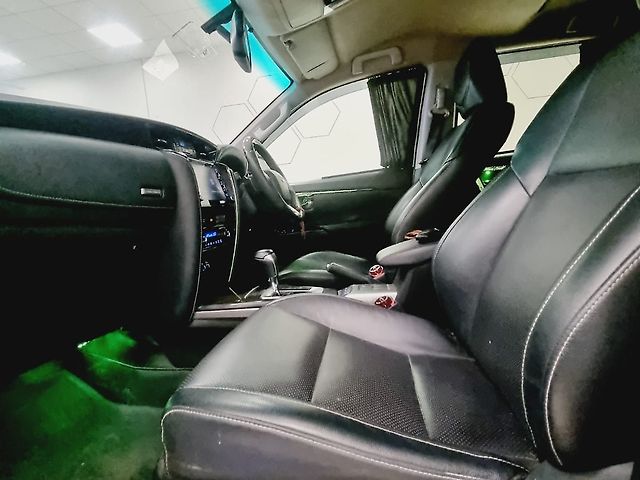 Used Toyota Fortuner [2016-2021] 2.8 4x2 AT [2016-2020] in Mumbai