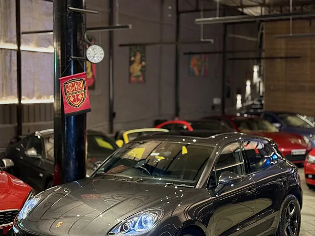 Used 2018 Porsche Macan in Delhi