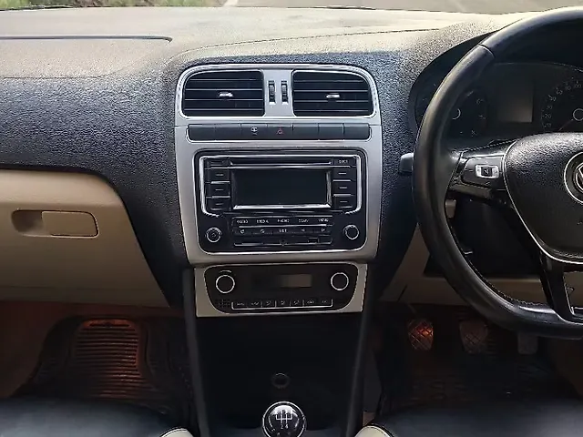 Used Volkswagen Polo [2012-2014] Highline1.2L (P) in Bangalore