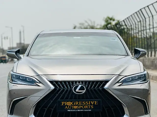 Used 2023 Lexus ES in Delhi