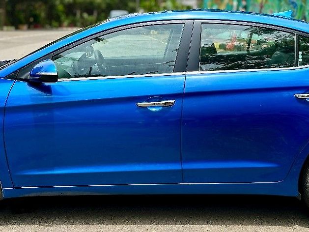 Used Hyundai Elantra SX (O) 2.0 AT in Mumbai