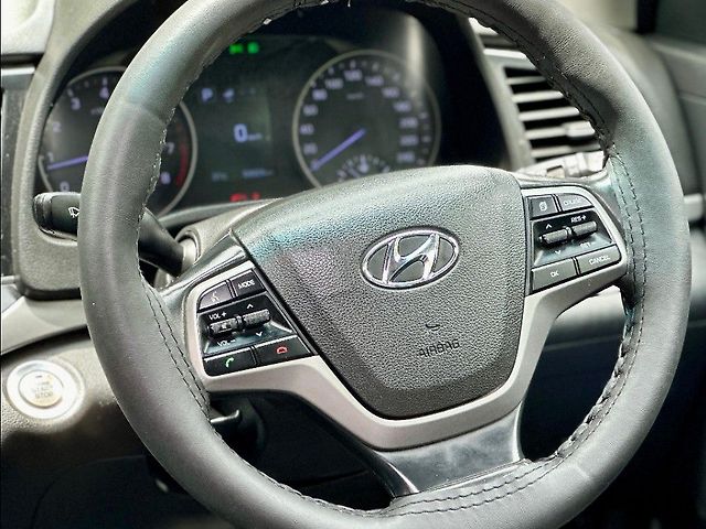 Used Hyundai Elantra SX (O) 2.0 AT in Mumbai