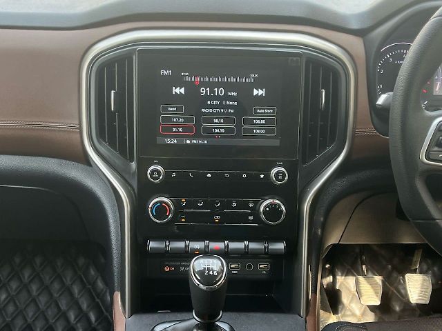 Used Mahindra Scorpio N Z4 Petrol MT 7 STR [2022] in Delhi