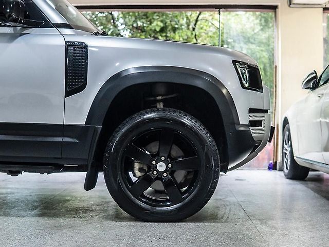 Used Land Rover Defender 110 HSE 2.0 Petrol in Delhi