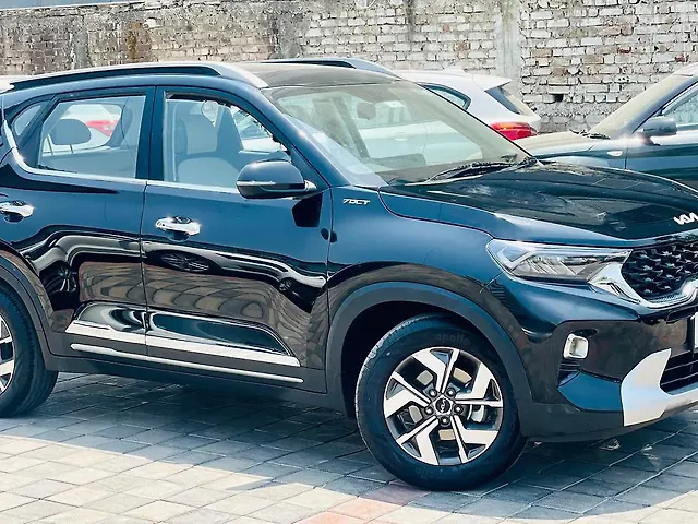 Used 2022 Kia Sonet in Surat