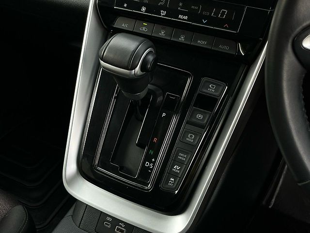 Used Toyota Innova Hycross VX (O) Hybrid 7 STR in Delhi