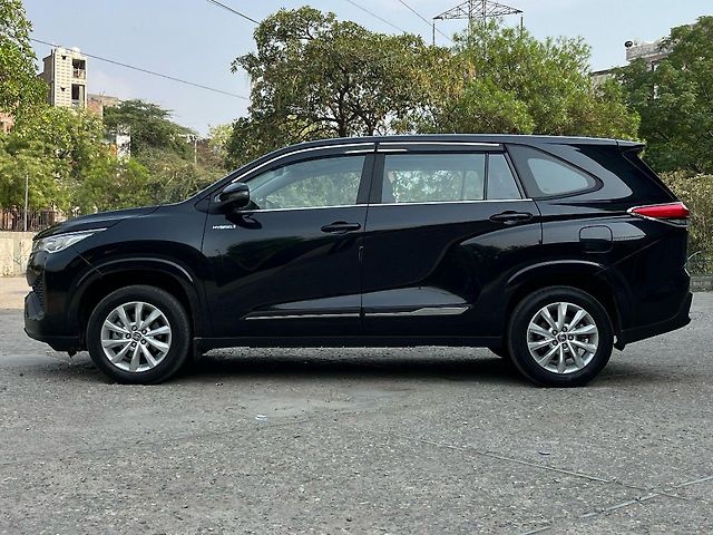 Used Toyota Innova Hycross VX (O) Hybrid 7 STR in Delhi