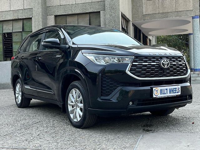 Used Toyota Innova Hycross VX (O) Hybrid 7 STR in Delhi