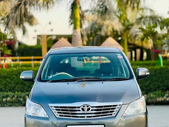Used 2012 Toyota Innova in Surat