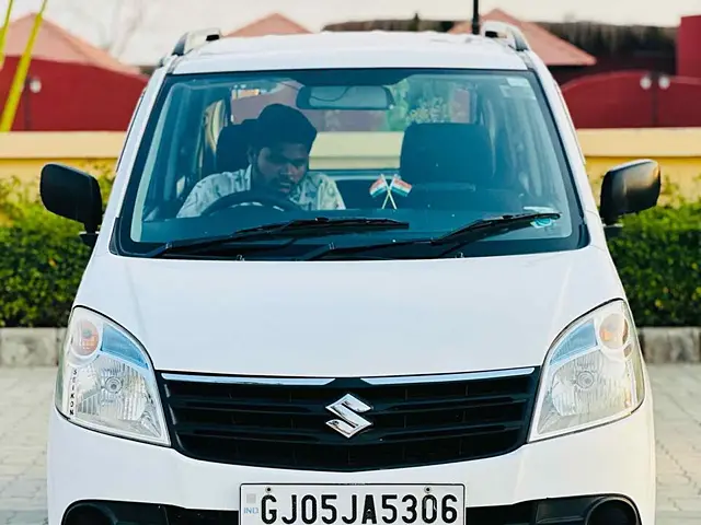Used 2012 Maruti Suzuki Wagon R in Surat