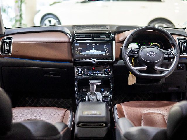 Used Hyundai Alcazar [2021-2023] Signature (O) 6 STR 2.0 Petrol AT in Delhi