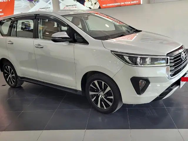 Used 2022 Toyota Innova Crysta in Mohali