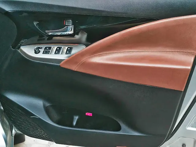 Used Toyota Innova Crysta [2016-2020] 2.4 V Diesel in Kanpur