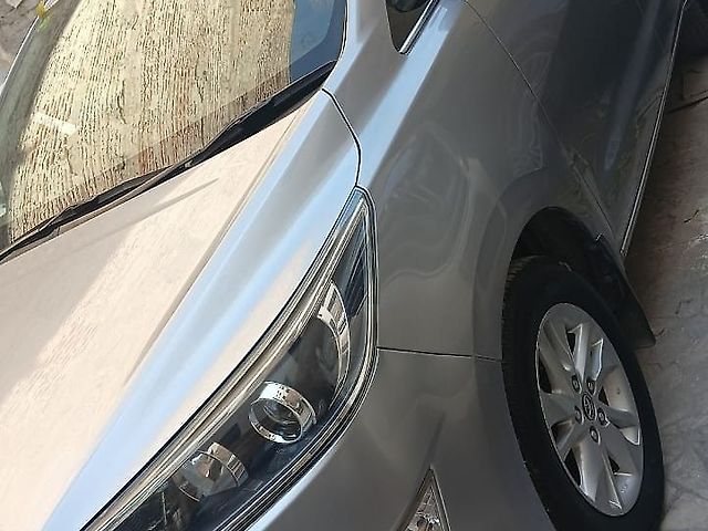 Used Toyota Innova Crysta [2016-2020] 2.4 V Diesel in Kanpur