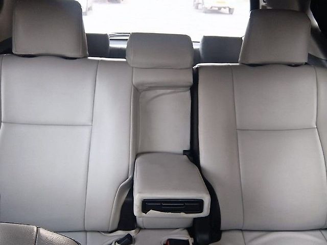 Used Toyota Innova Crysta [2016-2020] 2.4 V Diesel in Mumbai