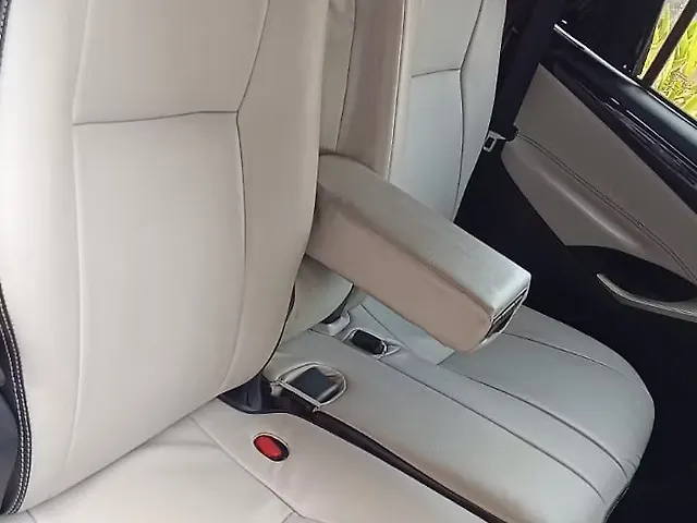 Used Toyota Innova Crysta [2016-2020] 2.4 V Diesel in Mumbai