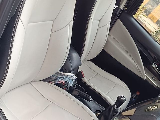 Used Toyota Innova Crysta [2016-2020] 2.4 V Diesel in Mumbai