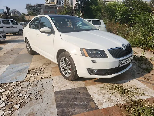 Used 2015 Skoda Octavia in Pune