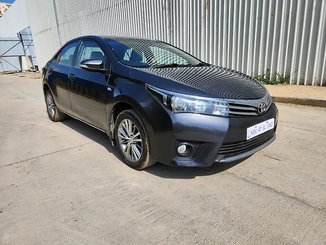 Used 2016 Toyota Corolla Altis in Pune