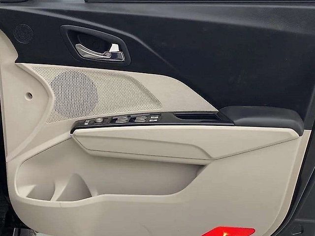Used Mahindra XUV300 [2019-2024] W8 (O) 1.5 Diesel [2020] in Ahmedabad