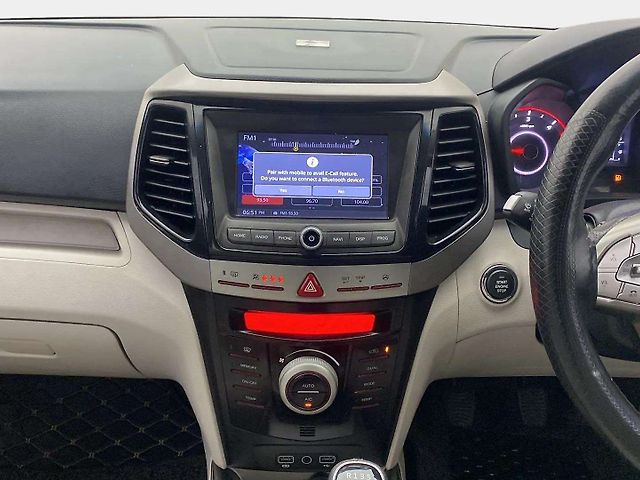 Used Mahindra XUV300 [2019-2024] W8 (O) 1.5 Diesel [2020] in Ahmedabad
